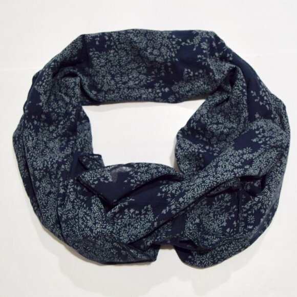 Cute Navy & Blue scarf / shawl - Picture 1 of 2